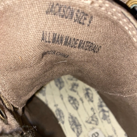 Groove distressed vegan leather ankle combat boot multicolour knit cuff S 9 - Picture 4 of 6